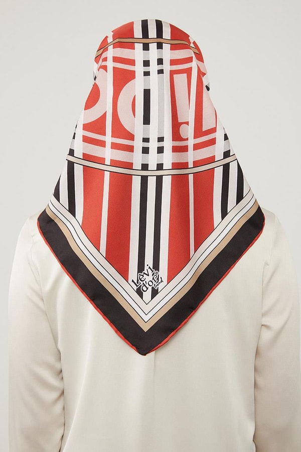 LevidorLevidor Kırmızı Yazı Baskılı Trend Twill Eşarp