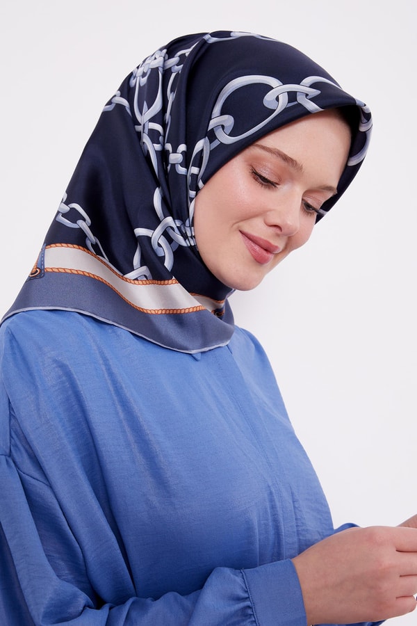 LevidorLevidor Kot Mavi Zincir Desen Twill Ipek Esarp