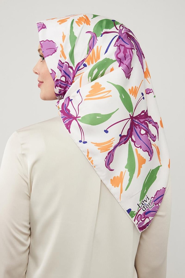 LevidorLevidor Krem Yaprak Desen Twill Eşarp