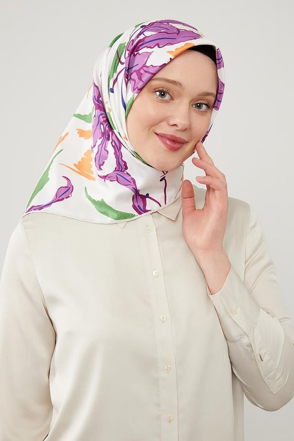 LevidorLevidor Krem Yaprak Desen Twill Eşarp