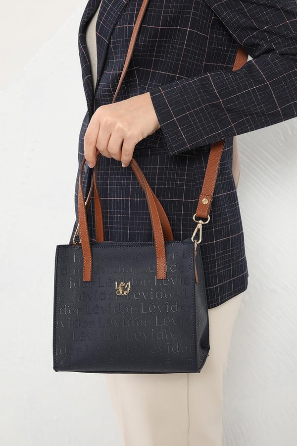 LevidorLevidor Lacivert Çapraz Askılı Monogram Baskılı Omuz Çantası