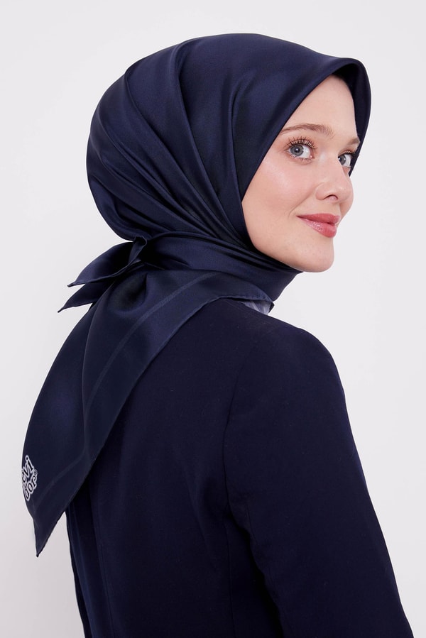 LevidorLevidor Lacivert Düz Twill Ipek Eşarp