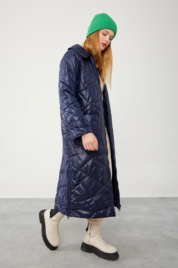 LevidorLevidor Lacivert Geniş Yaka Kapitone Mont