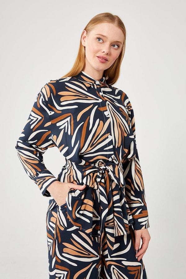 LevidorLevidor Lacivert Gömlek Yaka Belden Bağlamalı Pantolonlu Takım