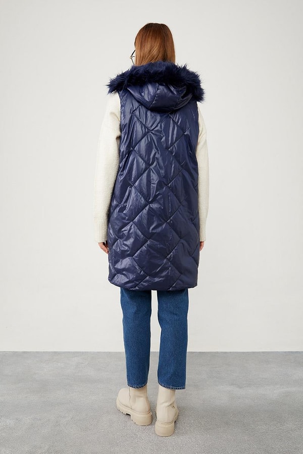 LevidorLevidor Lacivert Kapitone Kapüşonlu Çıtçıt Kapamalı Yelek