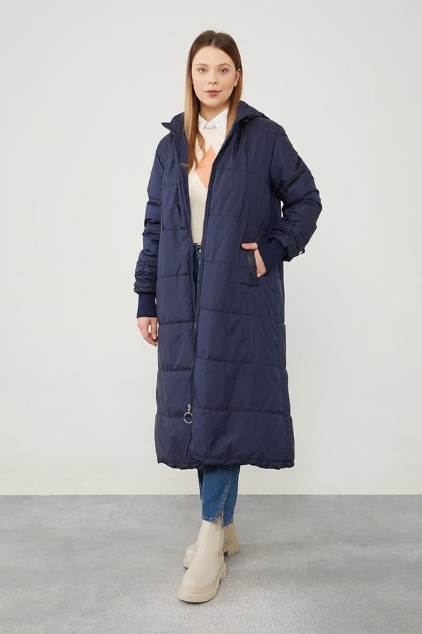 LevidorLevidor Lacivert Kapüşonlu Kapitone Kısa Mont