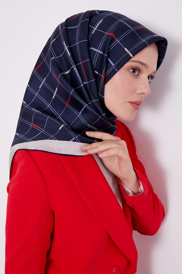LevidorLevidor Lacivert Üçgen Desen Twill İpek Eşarp