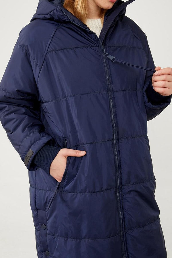 LevidorLevidor Lacivert Yanları Çıt Çıt Detaylı Kapüşonlu Şişme Mont