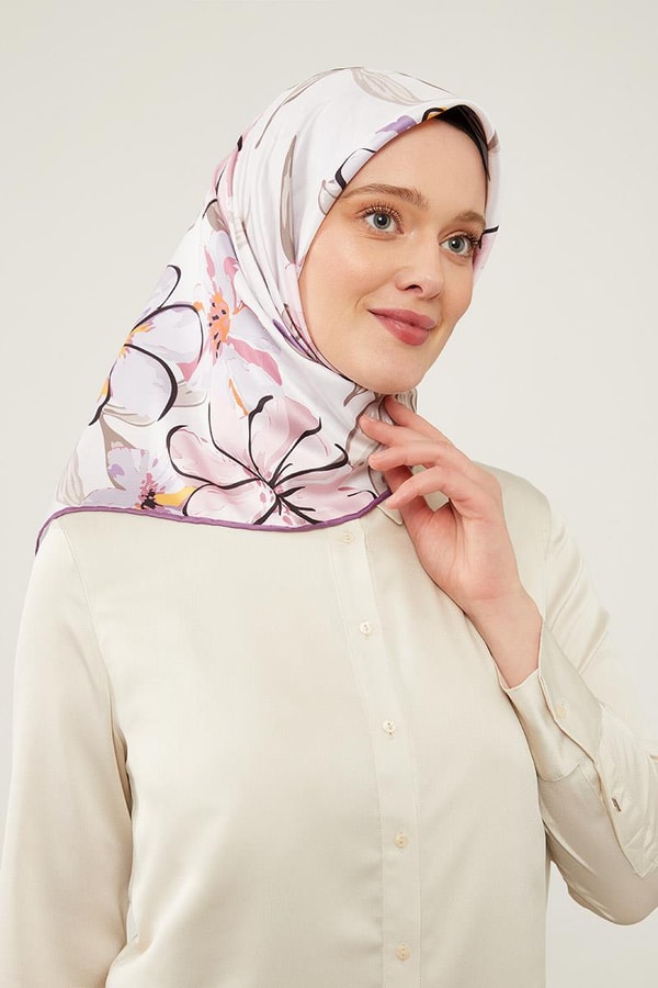 LevidorLevidor Lila Açelya Çicek Desenli Trend Twill Eşarp