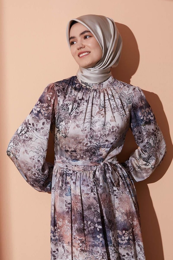 LevidorLevidor Lila Dik yaka kol ağzı büzgülü saten desenli elbise