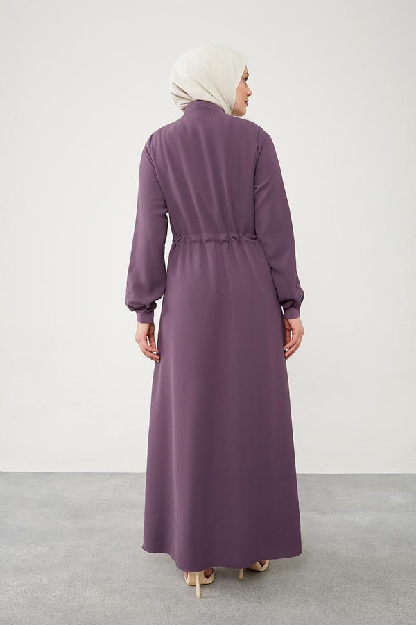 LevidorLevidor Lila Yazı Detaylı Belden Büzgü Detaylı Ferace