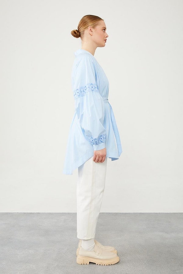 LevidorLevidor Mavi Kolları Nakış Detaylı Kimono