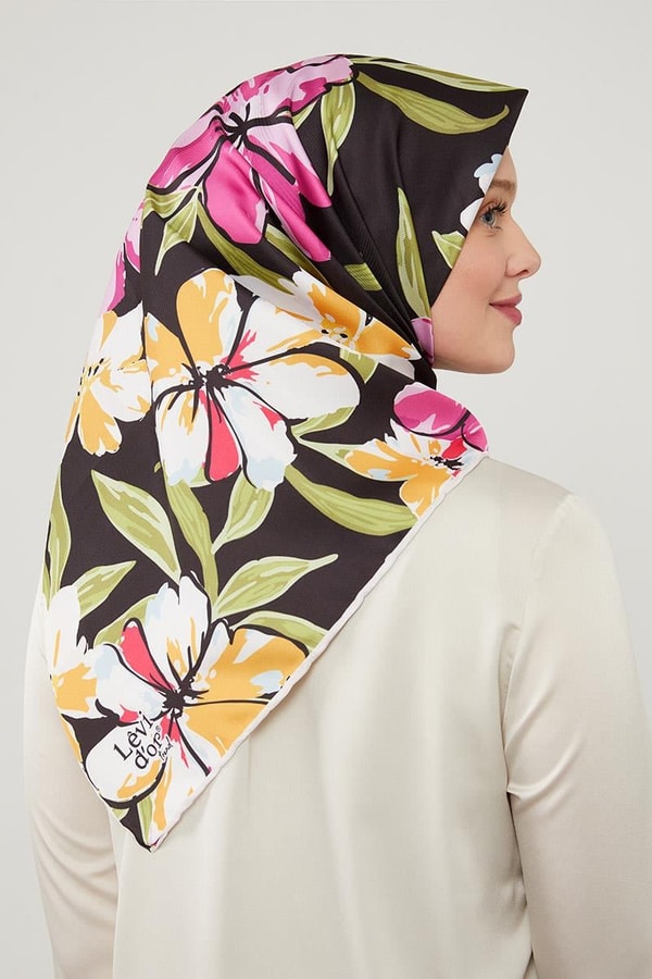 LevidorLevidor Menekşe Açelya Çicek Desenli Trend Twill Eşarp