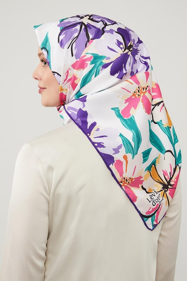 LevidorLevidor Mor Açelya Çicek Desenli Trend Twill Eşarp