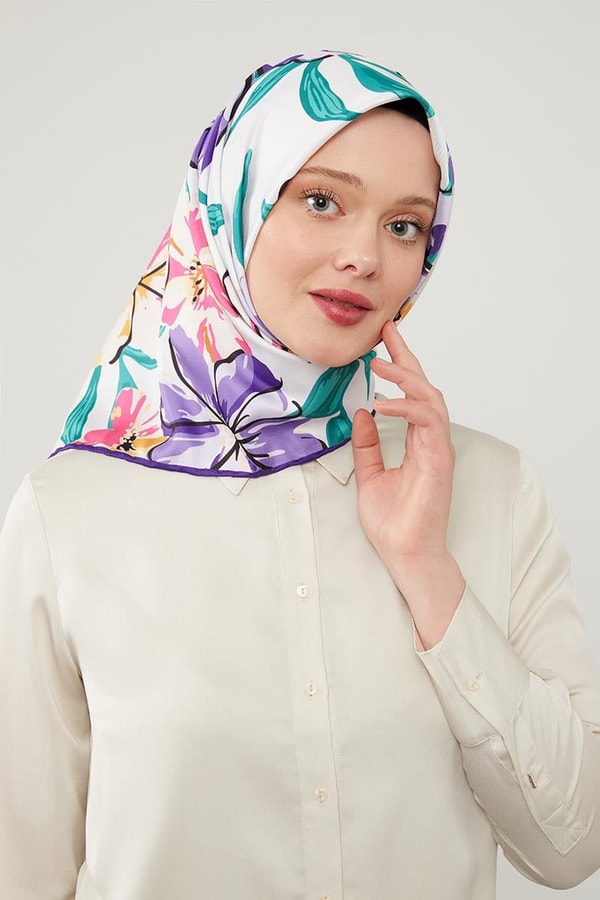 LevidorLevidor Mor Açelya Çicek Desenli Trend Twill Eşarp