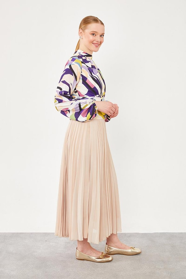 LevidorLevidor Mor Yakası Büzgülü Arkası Gipeli Bluz