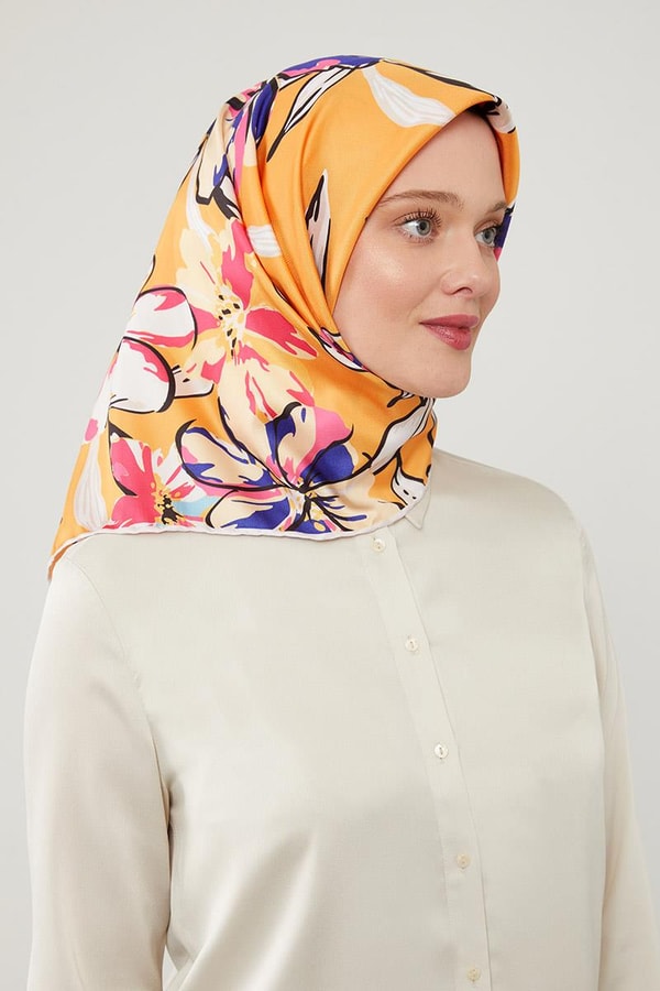 LevidorLevidor Oranj Açelya Çicek Desenli Trend Twill Eşarp