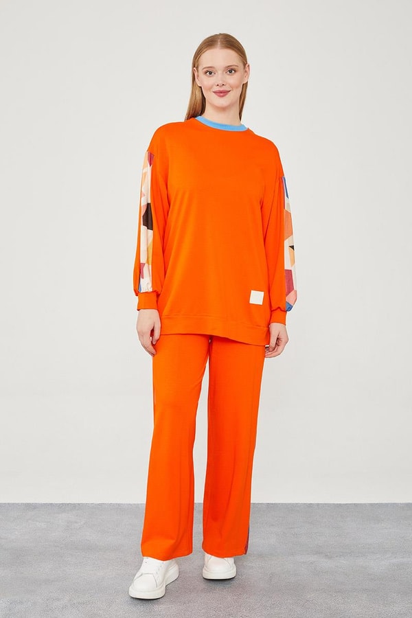 LevidorLevidor Oranj Geometrik Desenli Spor Takım