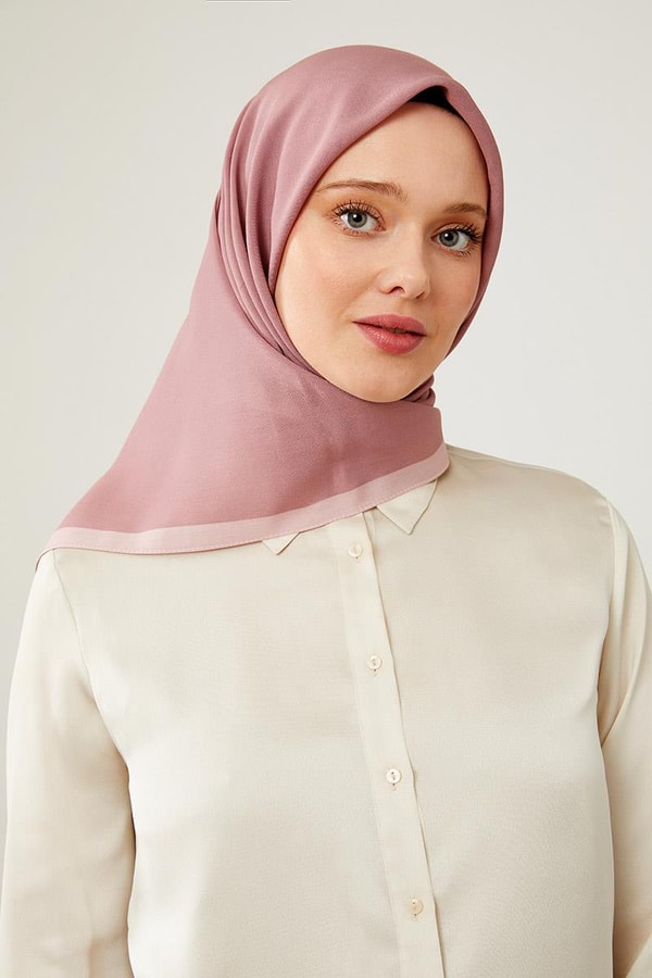 LevidorLevidor Pudra Biye Renk Geçişli Prag Eşarp