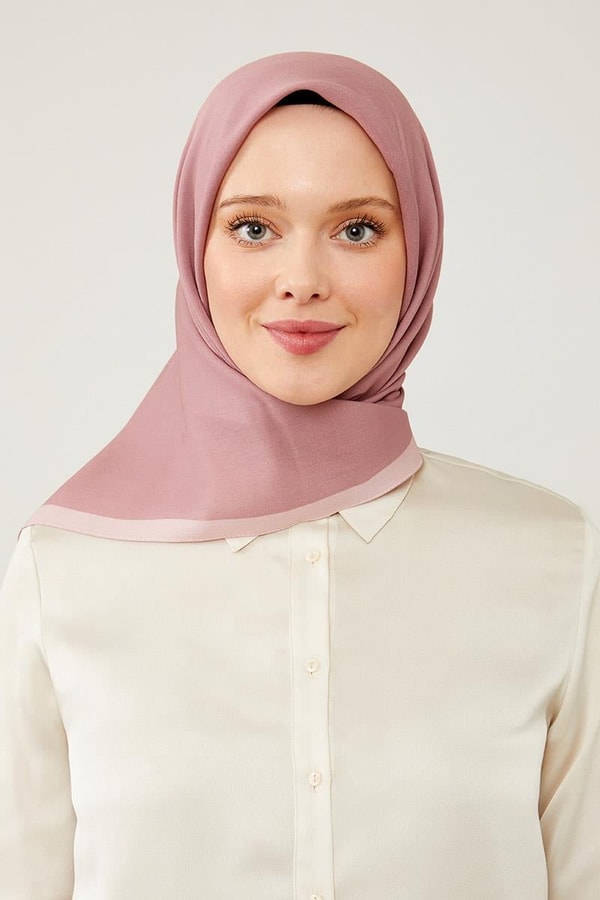 LevidorLevidor Pudra Biye Renk Geçişli Prag Eşarp