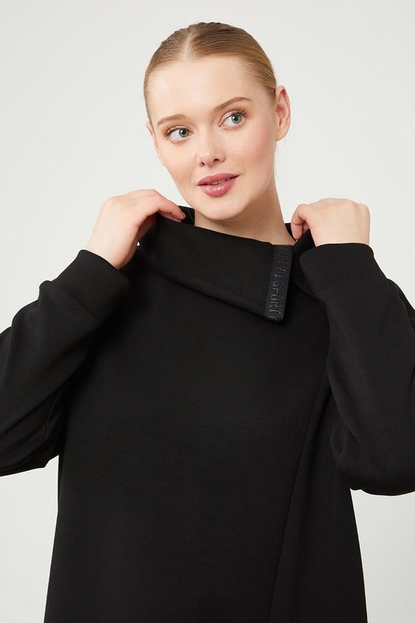 LevidorLevidor Siyah Asimetrik Yaka Spor Takım