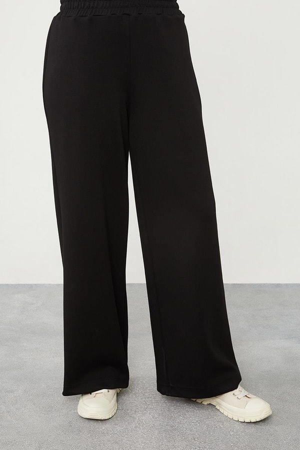 LevidorLevidor Siyah Asimetrik Yaka Spor Takım