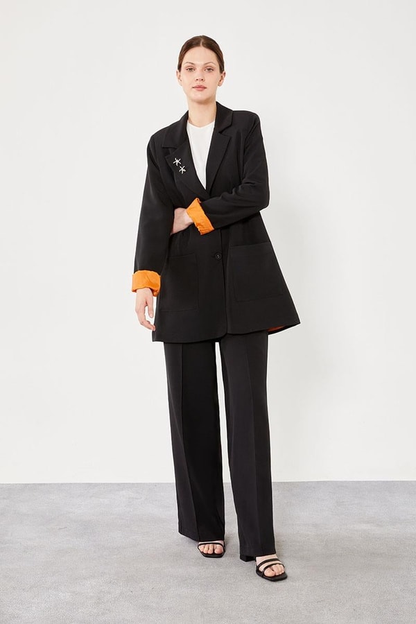 LevidorLevidor Siyah Astarlı Cep Detaylı Pantolonlu Ceket Takım