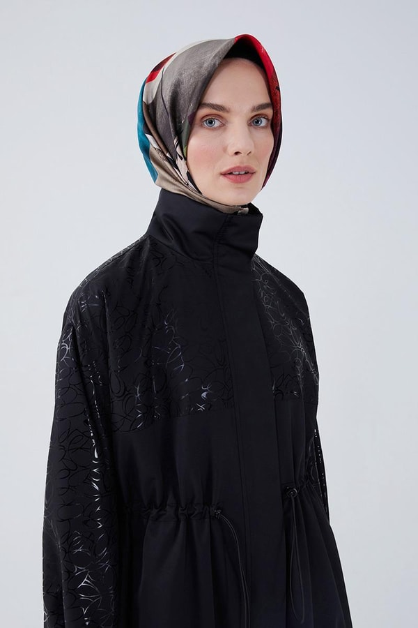 LevidorLevidor Siyah Baskılı Yağmurluk