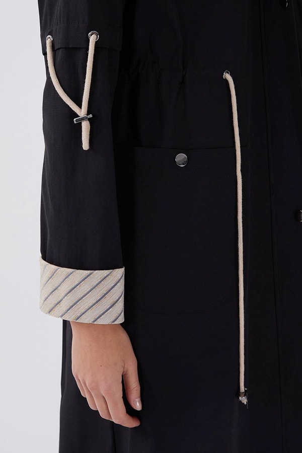 LevidorLevidor Siyah Bel ve Kolu Büzgülü Trençkot