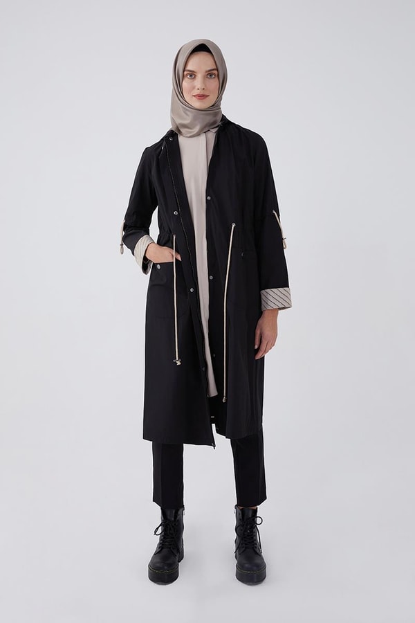 LevidorLevidor Siyah Bel ve Kolu Büzgülü Trençkot