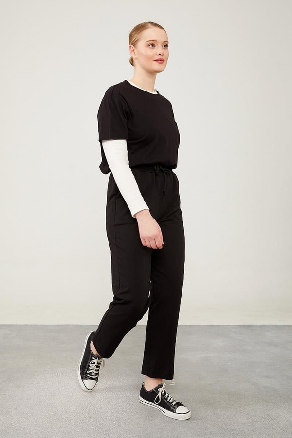 LevidorLevidor Siyah Beli Lastikli Bağıcıklı Pantolon