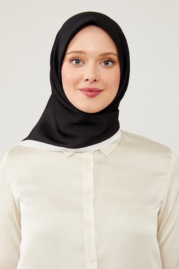 LevidorLevidor Siyah-Beyaz Biye Renk Geçişli Prag Eşarp