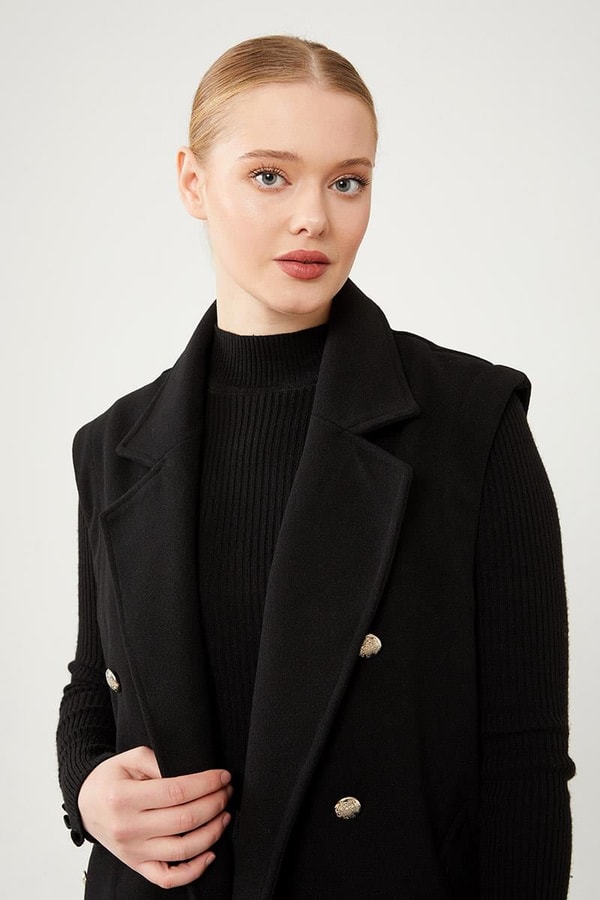 LevidorLevidor Siyah Düğme Kapamalı Yelek