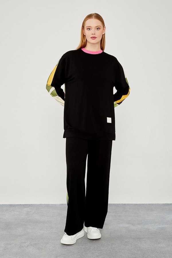 LevidorLevidor Siyah-Fuşya Bisiklet Yaka Geometrik Desen Spor Takım