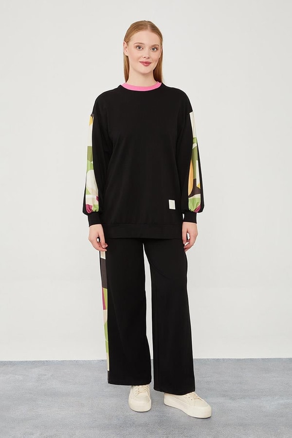 LevidorLevidor Siyah-Fuşya Geometrik Desenli Spor Takım