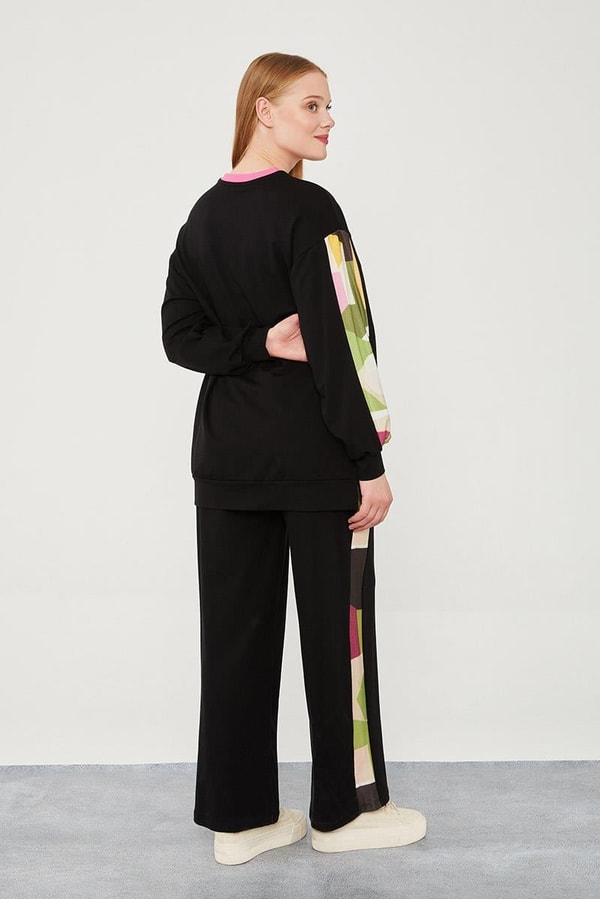 LevidorLevidor Siyah-Fuşya Geometrik Desenli Spor Takım