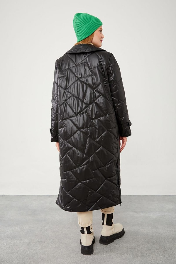 LevidorLevidor Siyah Geniş Yaka Kapitone Mont