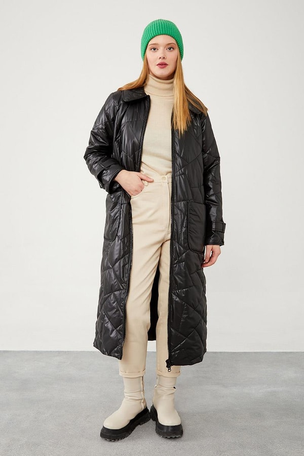 LevidorLevidor Siyah Geniş Yaka Kapitone Mont