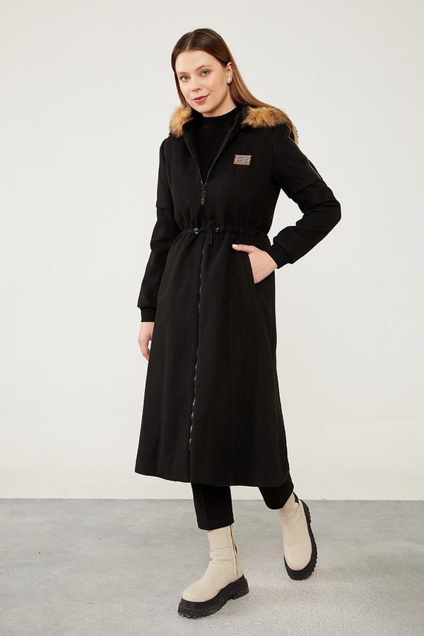 LevidorLevidor Siyah Kapşonu Kürklü Kol Ağzı Ribanalı Kaban