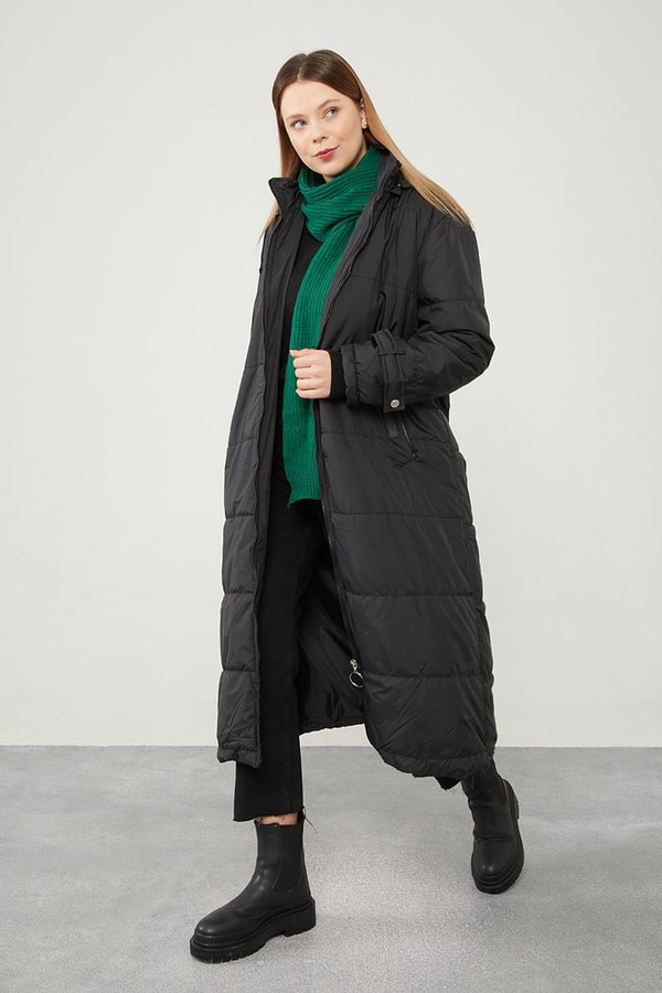 LevidorLevidor Siyah Kapüşonlu Kapitone Kısa Mont