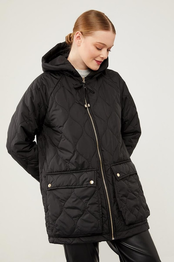 LevidorLevidor Siyah Kapüşonlu Kapitone Kısa Mont