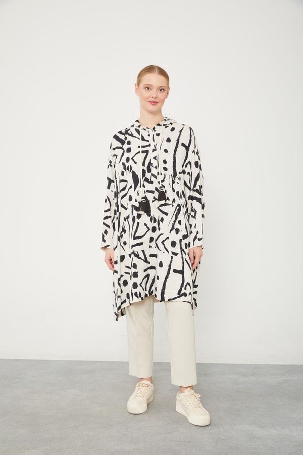 LevidorLevidor Siyah Kapüşonlu Püskül Detaylı Keten Tunik