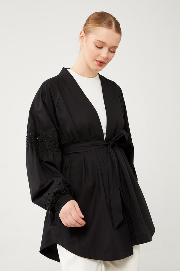 LevidorLevidor Siyah Kolları Nakış Detaylı Kimono
