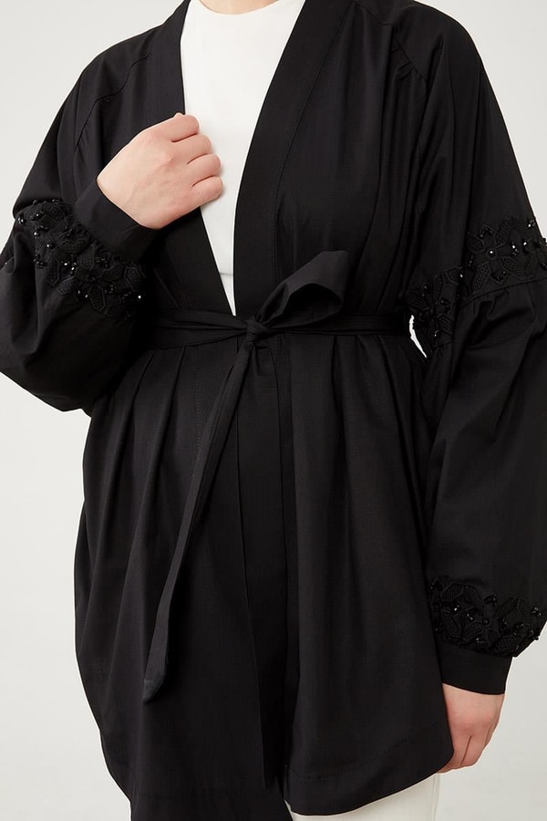 LevidorLevidor Siyah Kolları Nakış Detaylı Kimono