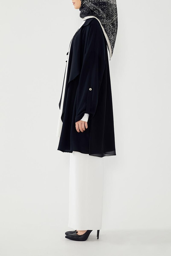 LevidorLevidor Siyah Kolyeli Yakası Volanlı Takım