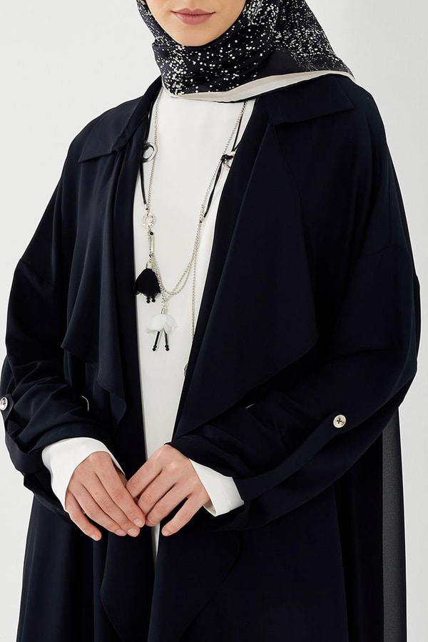 LevidorLevidor Siyah Kolyeli Yakası Volanlı Takım