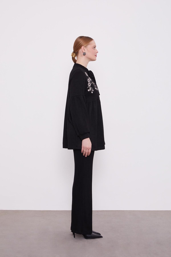 LevidorLevidor Siyah Nakış İşleme İçlikli Üçlü Takım