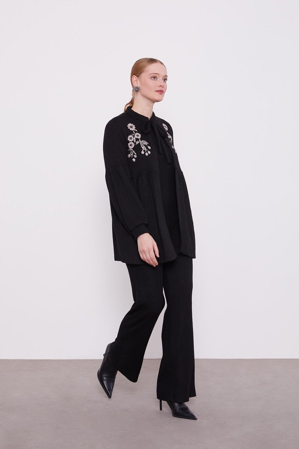 LevidorLevidor Siyah Nakış İşleme İçlikli Üçlü Takım