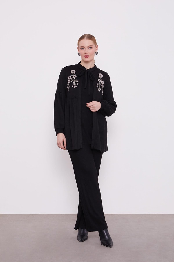 LevidorLevidor Siyah Nakış İşleme İçlikli Üçlü Takım