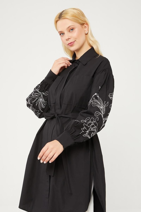 LevidorLevidor Siyah Nakışlı Belden Bağlamalı Kimono